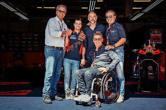 Dani Pedrosa with KTM management